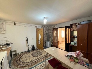 Продам дом на 41 разъезд, сзади юридического института.