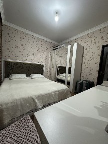 Продаю 4 комнатный квартиру