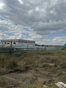 Продам участок с недостроеным домв Затобольске
