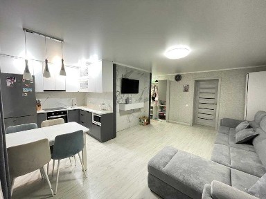 / Продам 2х ком квартиру-студию, Жакенова (Василек) Торг