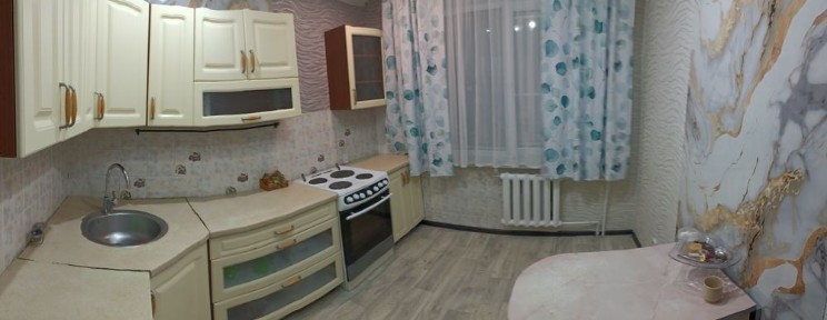 Сдам 4х комн. квартиру по месячно