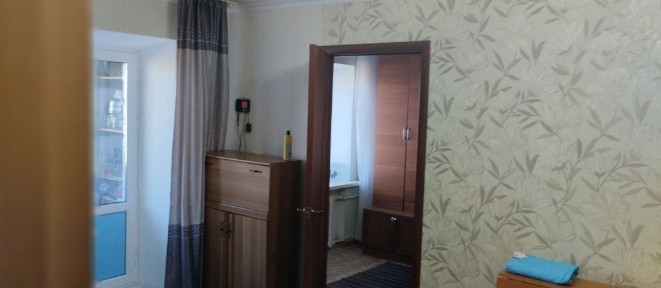 Екі бөлмелі пәтер сатылады.