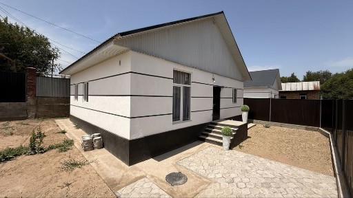 Дом в п. Райымбек