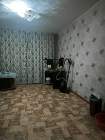 Продам 2хкомнатную кв. на первом этаже. Есет батыра 4. Торг уместен