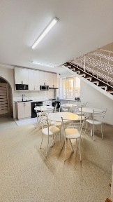 От 2800 сутки, и от 58000 в месяц