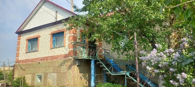 Продам дом в центре Борового