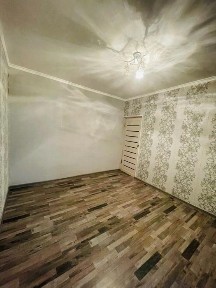 Продается 2-комнатная квартира г. Шымкент, 4 микрорайон
