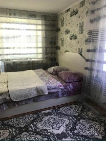 Абая. 1-комнатная в центре. Посуточно