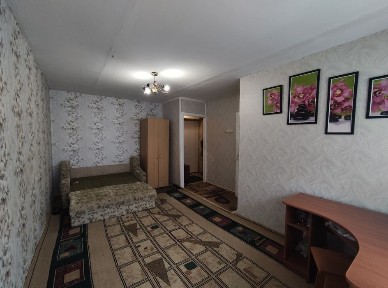 Продам 2-х комнатную квартиру в центре