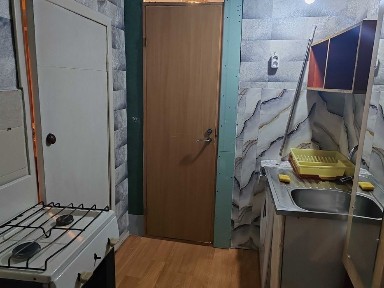 12комнатная квартира помесячно времянка