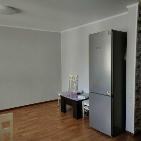 Сдам трехкомнатную квартиру в центре