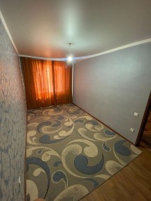 Продам 3 х комнатный квартиру