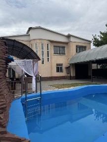 Гостевой дом в центре с бассейном