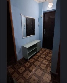 Продам 2 комнатную квартиру ул Абая 4