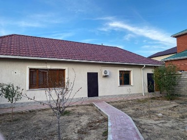 Продам дом, участок 10 соток, баня, летняя кухня, курятник.