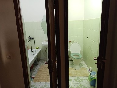 Продается квартира, договорная.