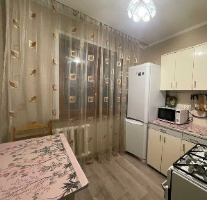 Продаётся 2 ком. квартира в мкр. 8 на Абая - Утеген батыра