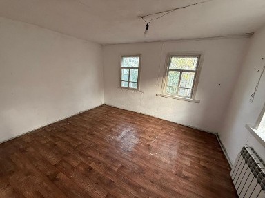 Срочно! Сдаю квартиру (времянку) 3 комнаты.