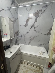 Үй сатылады. Жағдайы жақында жөндеу жұмысынан өткен. Таза, тыныш аула.