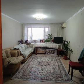 3 комнатная квартира возле Летного училища