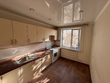 Сдам 3-х ком. квартиру, центр города.