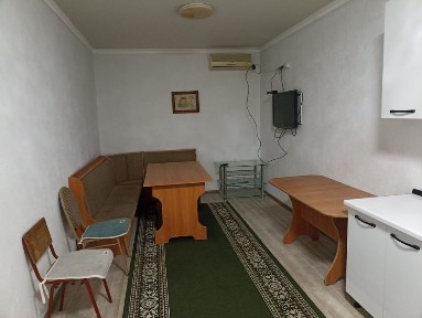 Сдам отдельно стоящий небольшой 5ком дом. со всеми удобствами.