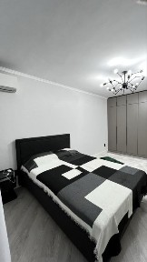 Продам 1 к. кв на 8 мкр по 101 стр. бригады