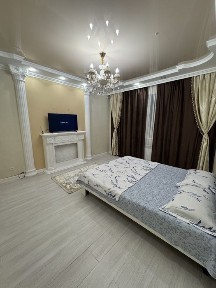 По часам квартира в центре. г Актобе 11 мкр. 12 мкр. 8 мкр. Батыс