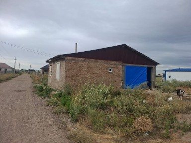 Продам недостроенный дом с участком