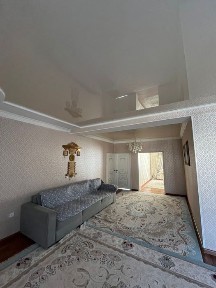 Арайда үй сатылады