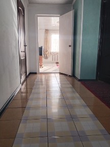 Дом рядом с трассой