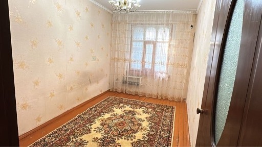 Сдаётся 3- комнатная квартира на длительный срок