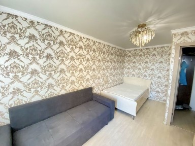 Продам 1-комн квартиру с мебелью и ремонтом !