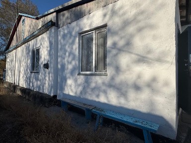 Продаётся дом и постройки