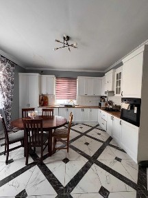 Продается 2-комнатная ДОМ САРБАЗ СРОЧНО