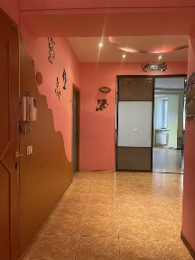 Продам квартиру 5 комнатную на пересечении Пр Абая и Республики