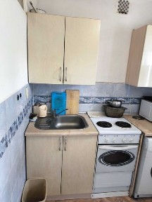 2 конатная квартира на долго можно! в оплату входит интернет и ком усл