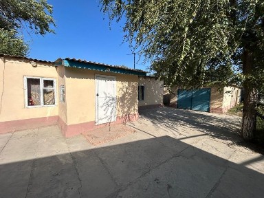 Өндіріс ауылында 16соттық жер евроремонт үйімен сатылады