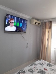 Часы 1500 тенге. 1-но комнатная квартира в центре по улице Абая