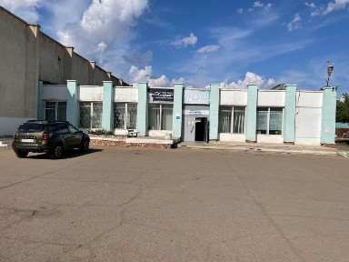 Здание ТД Global и скдад