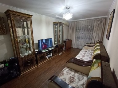 Продаю квартиру на западе