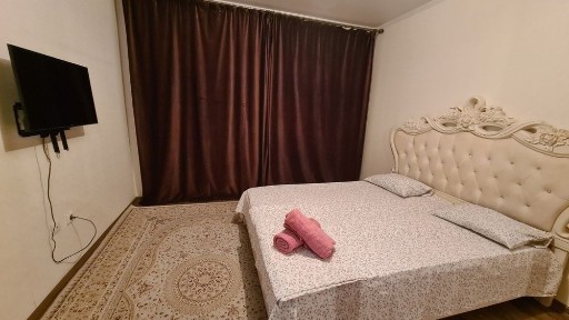 Сдаётся по суточно 1комн квартира! Чистая хорошая уютная квартира