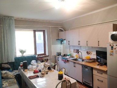 Мықты 3 бөлмелі шағын үй (дом), үлкен ас бөлмесімен, санузел, орталықта