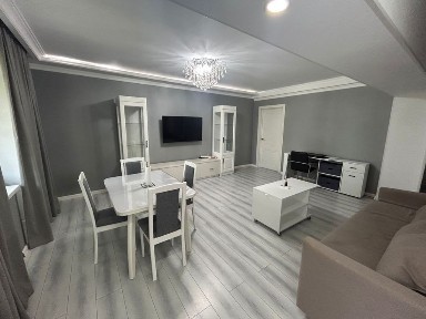 Продам квартиру с евро-ремонтом 68 кв. м. на Жарокова - Утепова