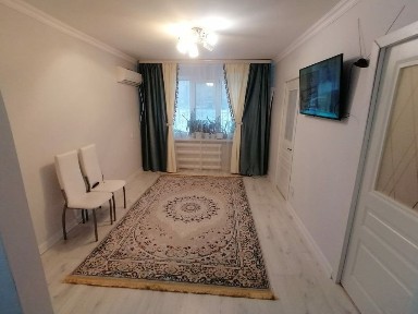 Продам 3-х комн квартиру вместе с продуктовым магазином