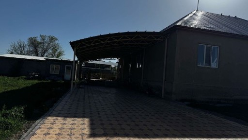 Көктал ауылында үлкен үй сатылады