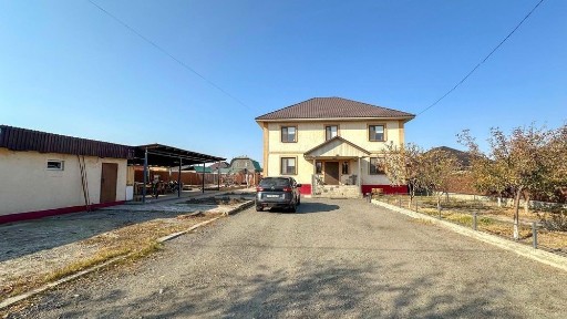 Новый Восток Продажа 6 ком. 2-х эт коттедж 273 м² спальня на 1 эт.