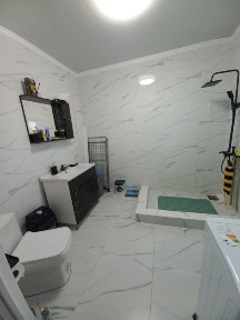 Продам срочно! Том с хорошим ремонт! Все условия сосданы! Т