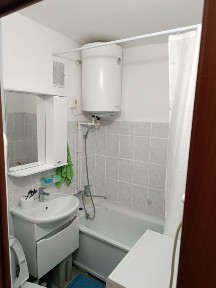 Продам квартиру 3 х комнатную малогабаритная