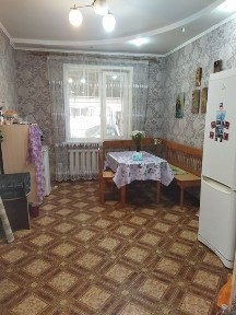 Дом в Береке в 2х квартирном доме.